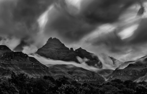 Dramatic skies Drakensberg. South Africa Photo Tour